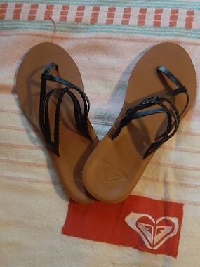 Roxy Womens Braided Strap Brown Sandals with Black Straps